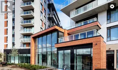 222 - 2 DAVID EYER ROAD Richmond Hill, Ontario