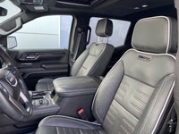 CLEAN CARFAX ONE OWNER, Heated and Cooled Front Seats, 360 Camera, SUNROOF, Massaging Front Seats, S... (image 7)