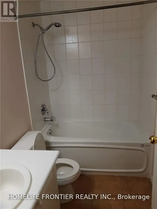 102 - 778 SHEPPARD AVENUE W Toronto (Bathurst Manor), Ontario in Long Term Rentals in City of Toronto - Image 13