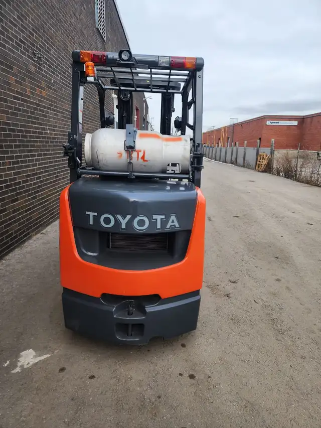 2018 Toyota 6500LB Cap Forklift 3-Stage Side-Shift for Sale&Rent in Heavy Equipment in Mississauga / Peel Region - Image 5