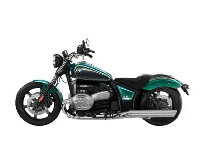 2025 BMW R18 Come and meet our experts at Gabriel BMW Moto / Moto International, your dealer in Mont...