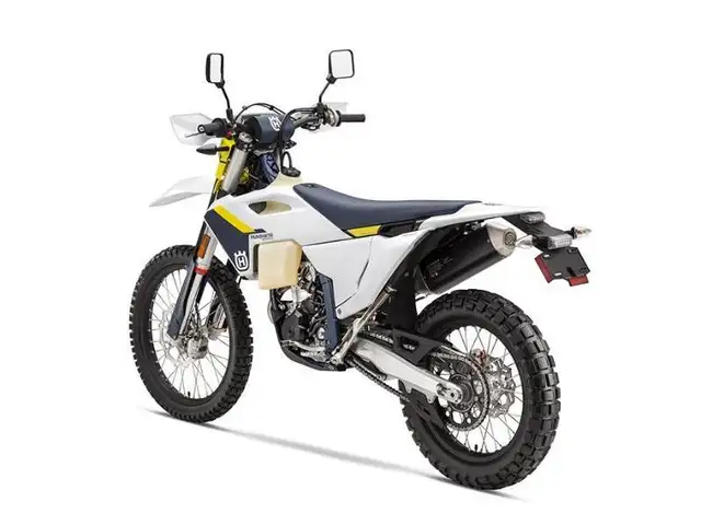 2025 Husqvarna FE 350s in Street, Cruisers & Choppers in Sherbrooke - Image 5