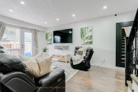 3+1 Bdrm 2 Bth Simcoe St And Bloor St