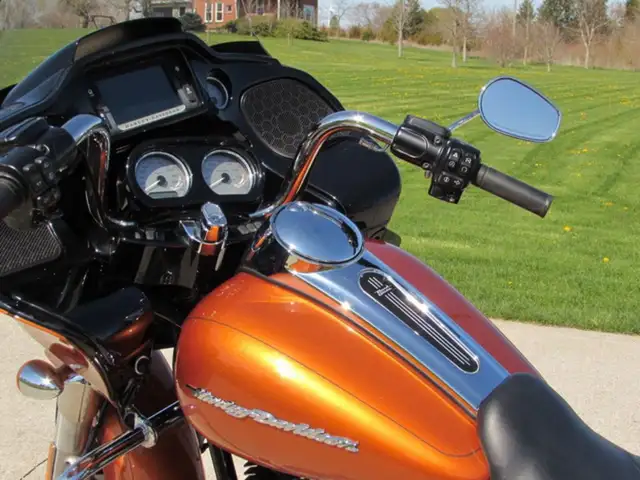 2015 Harley-Davidson FLTRXS Road Glide Special 103 Motor 52,000  in Sport Touring in Leamington - Image 22