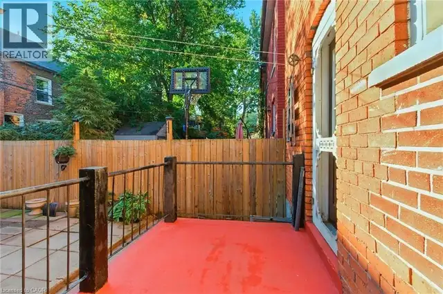 44 HOLTON Avenue N Hamilton, Ontario in Houses for Sale in Hamilton - Image 29