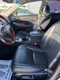 2008 Lexus ES350 : : Heated & Cooled Seats | Sunroof | Backup Camera | 187,416 km 3.5L V6 Engine – A... (image 6)