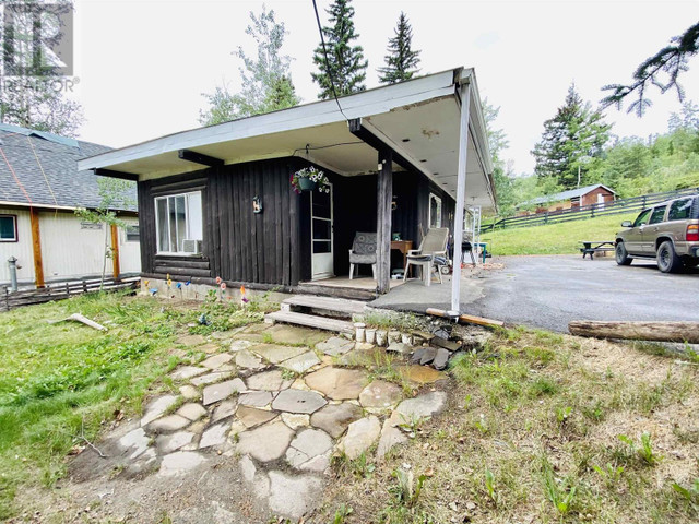 10718 DR GREENE STREET Hudsons Hope, British Columbia in Houses for Sale in Dawson Creek - Image 3