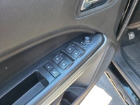 "• Tinted_Windows • Power_Steering • Power_Brakes • Power_Windows • Power_Locks • Keyless_Entry • Ai... (image 9)
