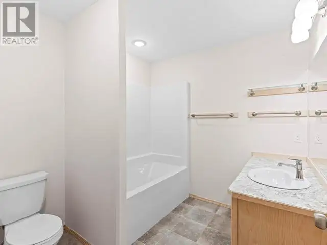 220 WITCH HAZEL DRIVE Whitehorse, Yukon in Houses for Sale in Whitehorse - Image 27