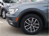 2018 VOLKSWAGEN TIGUAN COMFORTLINE - BC VEHICLE - NAVIGATION - BACKUP CAMERA - HEATED FRONT SEATS -... (image 5)