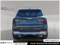 2024 Kia Sorento LX Odometer is 32206 kilometers below market average! Ready for anything, from the... (image 2)