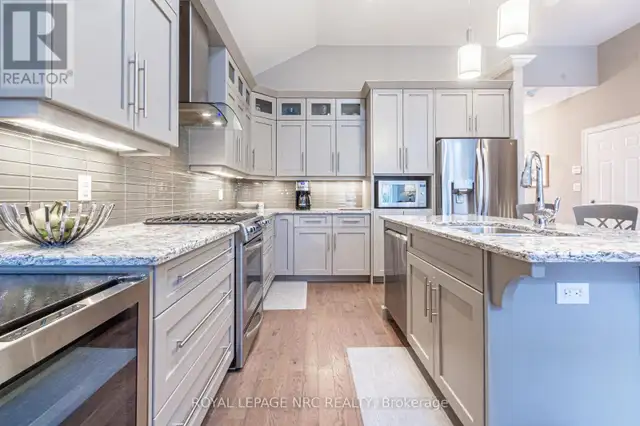 17 STONERIDGE CRESCENT Niagara-on-the-Lake (St. Davids), Ontario in Houses for Sale in St. Catharines - Image 6