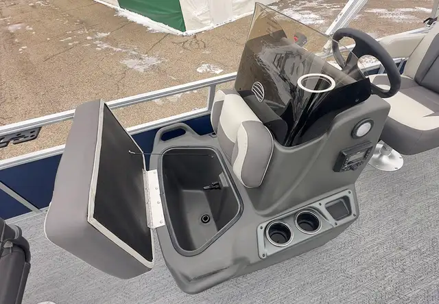 2026 Sun Tracker Bass Buggy 16 XL Select Pontoon boat in Powerboats & Motorboats in Prince Albert - Image 19