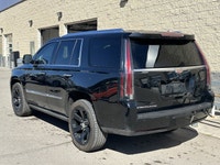 Capital Chevrolet Buick GMC Come see this 2017 Cadillac Escalade Premium Luxury. Its Automatic trans... (image 3)