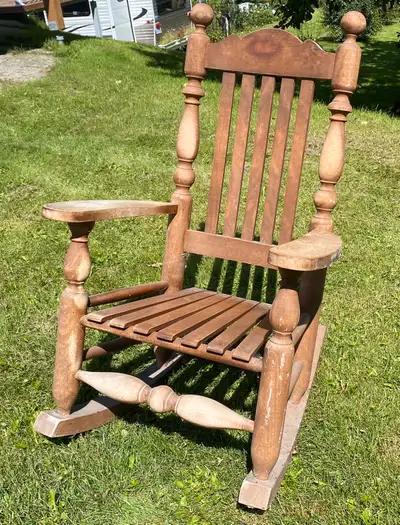 Grosse chaise en chêne , View more