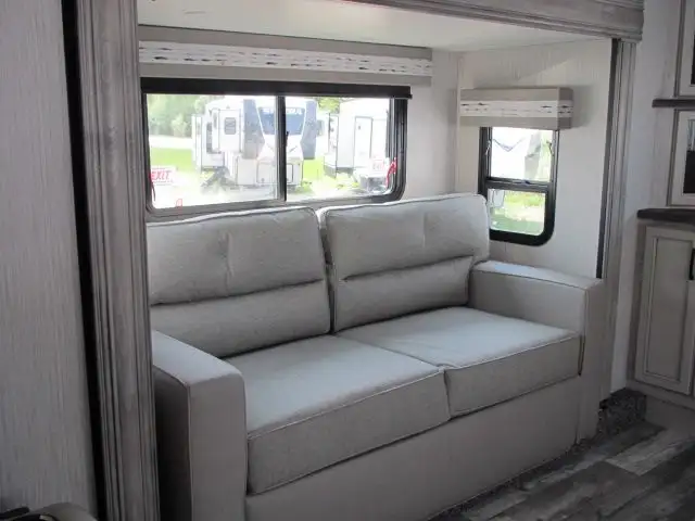 2023 SIERRA 391 FLRB-NEW LOADED FRONT LIVING-ON SALE $99,999!  in Travel Trailers & Campers in Ottawa - Image 23