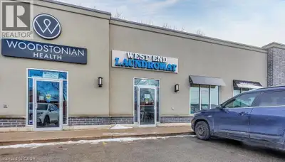 This established laundromat offers a strong investment opportunity in a high?exposure commercial pla...