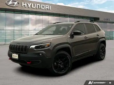 *Leather Seats, Cooled Seats, Navigation, 17-in Black Aluminum Wheels!* This Jeep Cherokee delivers...