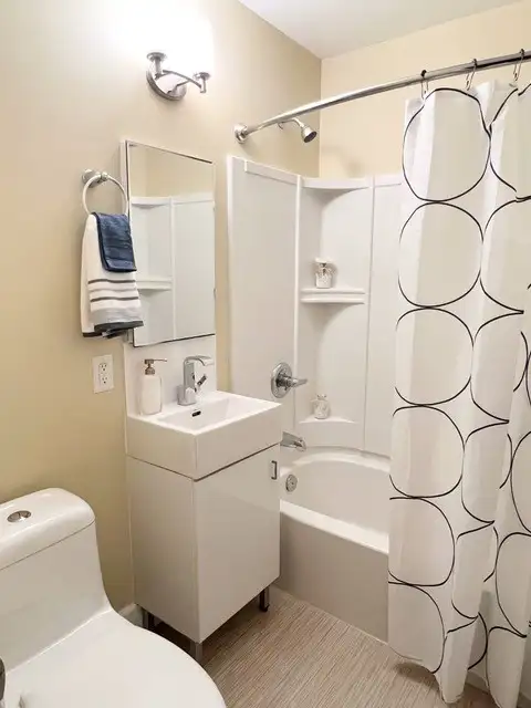 $1299~Renovated 1BDRM w/bonus! in Long Term Rentals in Winnipeg - Image 6