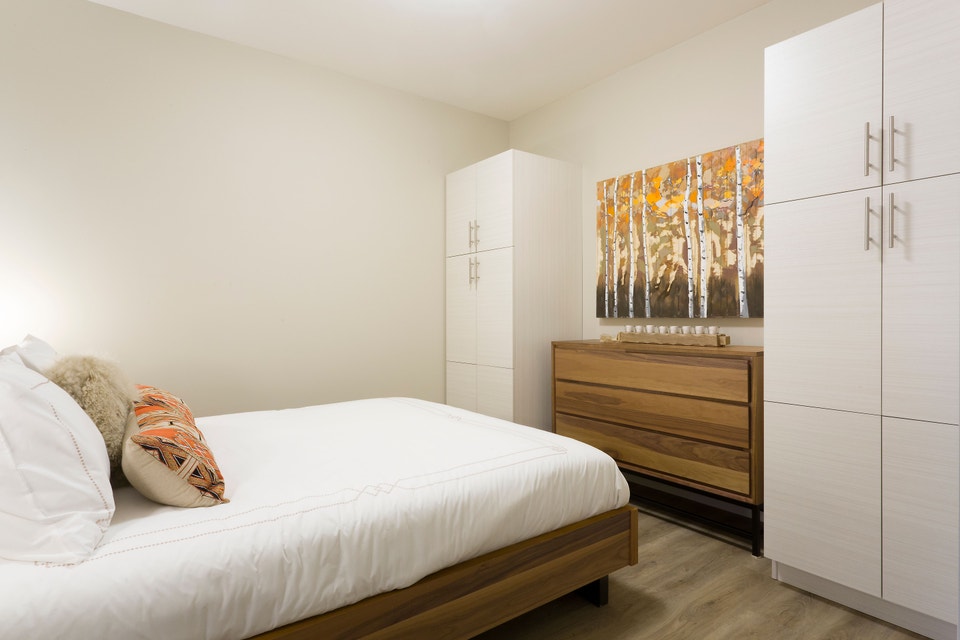 Element Townhomes on Eaglewood - 1 Bed Studio Townhome House for 4