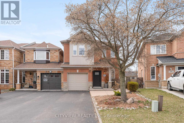 15 MOORE CRES Hamilton, Ontario in Houses for Sale in Hamilton