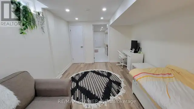 BASEMENT - 25 GRANITE STREET Vaughan (East Woodbridge), Ontario in Long Term Rentals in Markham / York Region - Image 18