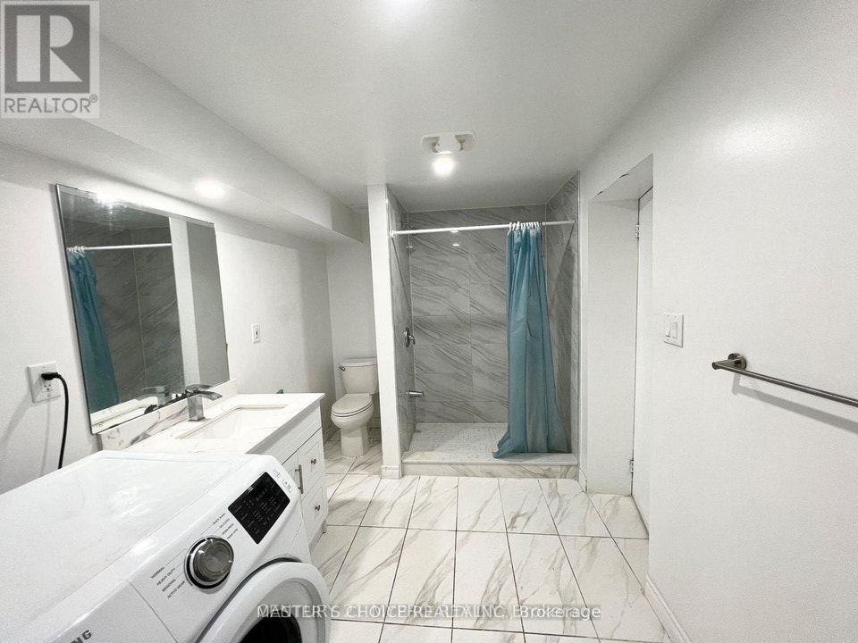 48 CHERRY HILLS ROAD Vaughan (Glen Shields), Ontario 3