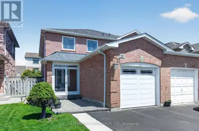 Immaculate Home In High Demand Central Mississauga Location, Spacious Renovated Home W/ 3 Large Bedr...