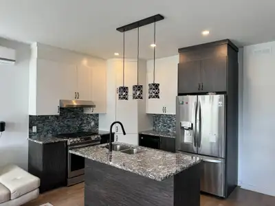 SPACIOUS TOWNHOUSE IN ST-HUBERT AVAILABLE FOR RENT NOW!