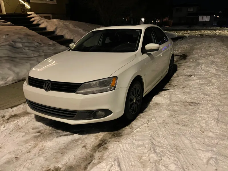 2014 VW JETTA - loaded, 1 owner car, excellent condition