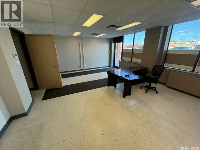 77 15th STREET E Prince Albert, Saskatchewan in Commercial & Office Space for Sale in Prince Albert - Image 8