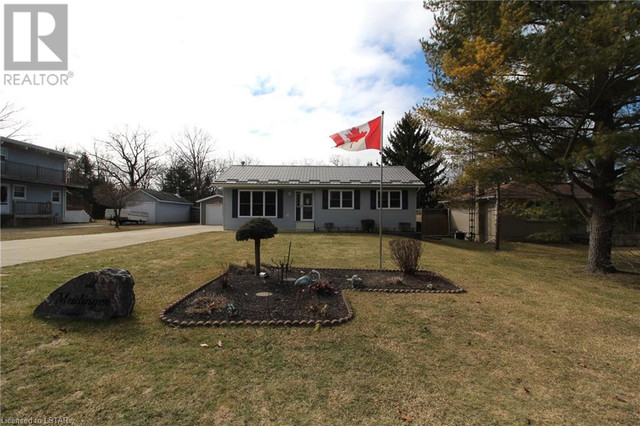 10147 PORT FRANKS ESTATE Drive Lambton Shores (Munic), Ontario in Houses for Sale in Grand Bend - Image 3