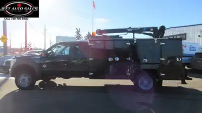 2015 Ford F-550 XLT 4x4 EXTENDED Cab Service Truck AMVIC Licensed Dealership Financing is Available...