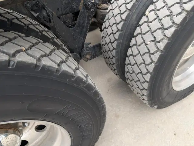 2014 KENWORTH W900L in Heavy Trucks in City of Montréal - Image 12