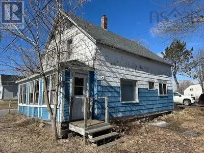 Great three bedroom, one bathroom fixer upper with good bones with several updates already completed...