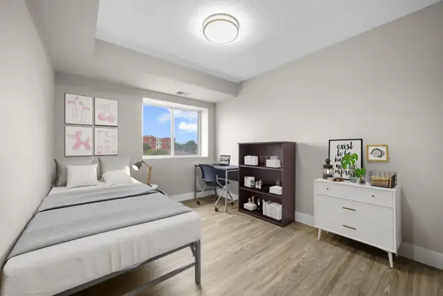 345 King St. Furnished Room  - Laurier & Waterloo Students in Room Rentals & Roommates in Kitchener / Waterloo - Image 10