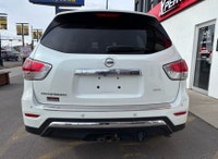 RECERTIFIED | 2016 Nissan Pathfinder 4WD SL | Rebuilt Title | 7 Passenger Enjoy space, comfort, and... (image 4)