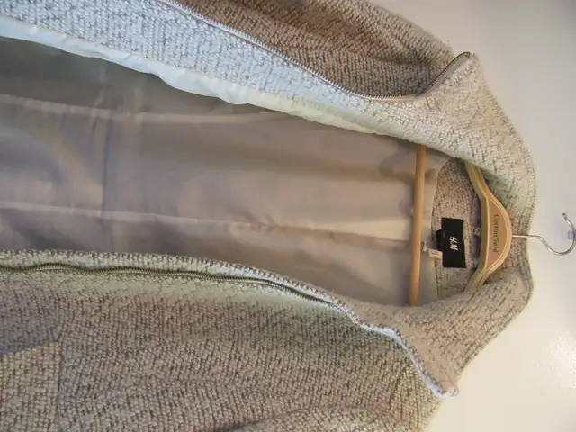 IVORY Wool Mix H&M Ladies COAT with Zippers in Women's - Tops & Outerwear in City of Montréal - Image 8