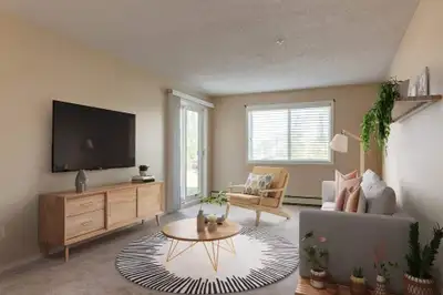 Amenities: Fitness Centre • Resident Lounge • Heat & Water Included Suite & Building: Bachelor, one-...