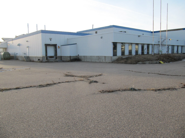 99 Canola Avenue, North Battleford  SK952962 dans Espaces commerciaux et bureaux à vendre  à Saskatoon - Image 2