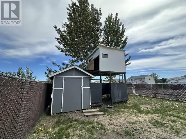 8903-8905 83A STREET Fort St. John, British Columbia in Houses for Sale in Fort St. John - Image 22