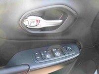 2016 Jeep Cherokee Trailhawk 4x4 with 118,394km! Equipped with remote keyless entry, power windows,... (image 7)