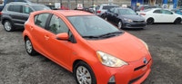 GARANTIE 1 ANS CREDIT DIRECT EN LIGNE AU WWW.AUTO-INTERNET.CA WOW 2013 TOYOTA PRIUS C HYBRID AUTOMAT... (image 1)