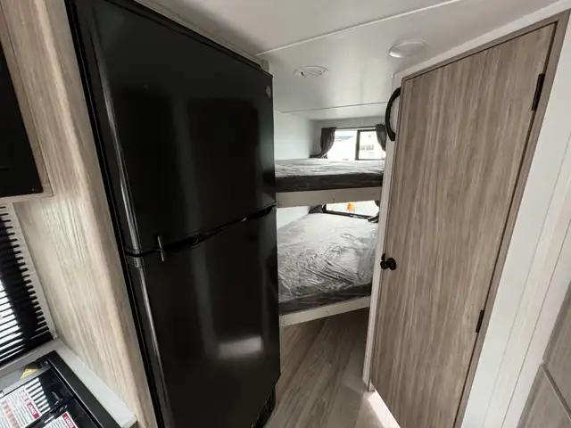 2025 Winnebago M-SERIES 2326MBBH in Travel Trailers & Campers in Terrace - Image 19