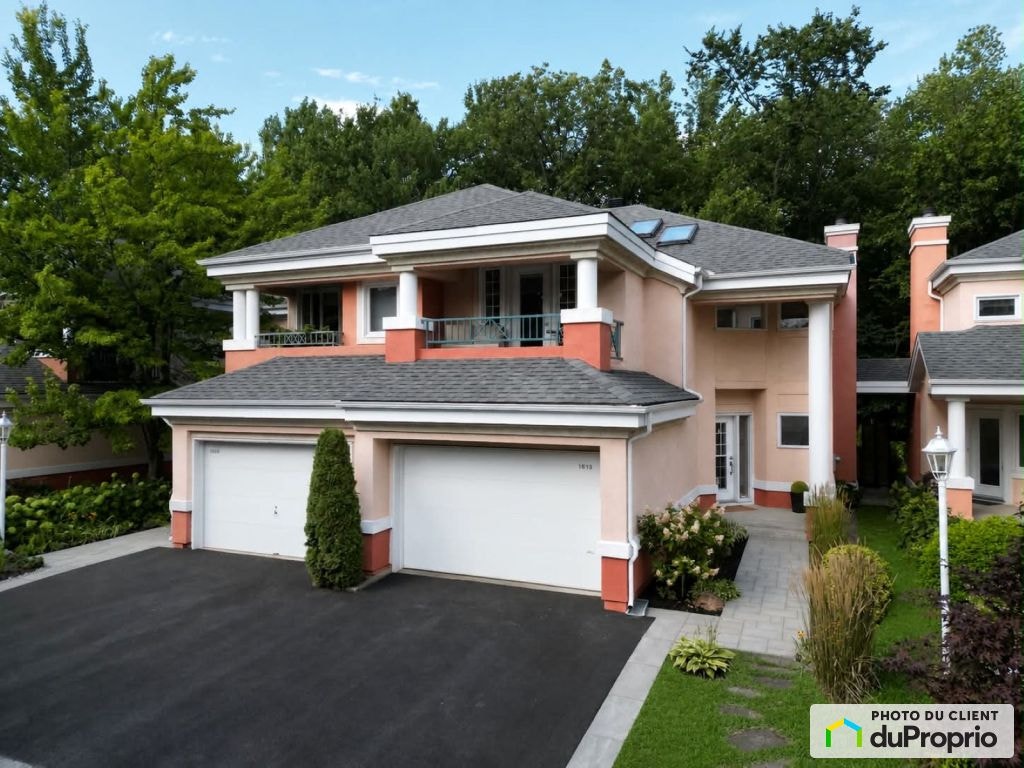 $875,000 - Townhouse for sale in Longueuil (Vieux-Longueuil) — photo 2