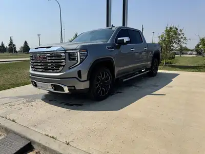 This GMC Sierra 1500 boasts a Gas V8 6.2L/376 engine powering this Automatic transmission. ENGINE, 6...