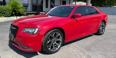 ENGINE: 6.4L SRT HEMI V8 MDS (STD),GLOSS BLACK,BLACK LAGUNA LEATHER SEATS W/300 C LOGO,TRANSMISSION:...
