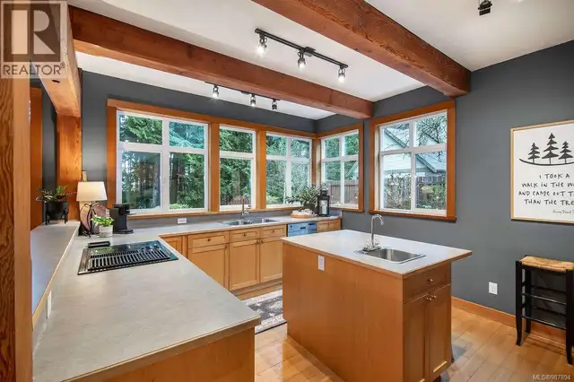 3065 Martin Rd Campbell River, British Columbia in Houses for Sale in Campbell River - Image 12