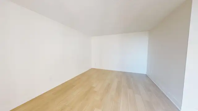 Apartment for Rent at Hanover Road, Brampton in Long Term Rentals in Mississauga / Peel Region - Image 4