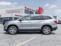 Discover spacious versatility and dependable capability with the 2017 Honda Pilot V6 LX. Finished in... (image 2)